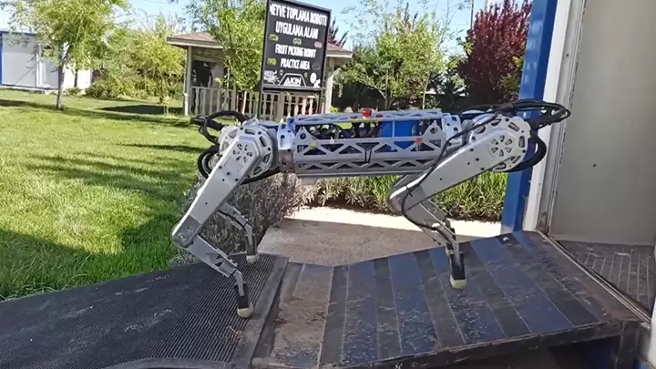 quadruped robot arat project videos