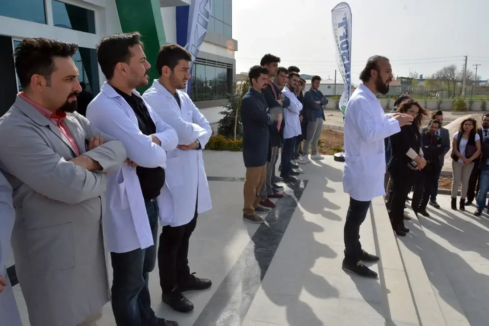 Akinrobotics Yon Kr Bsk Dr Ozgur Akin Cozum Ortaklarina Seslenirken